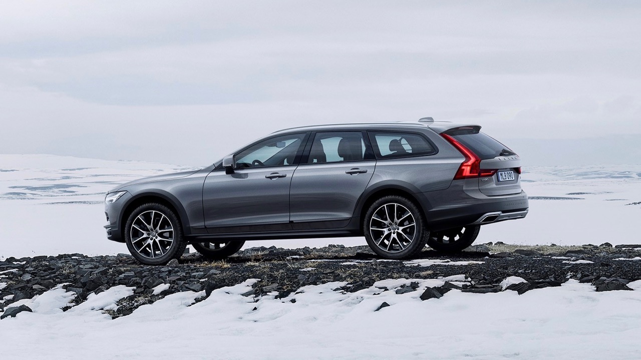 2017 Volvo V90 Cross Country unveiled. Looks great.