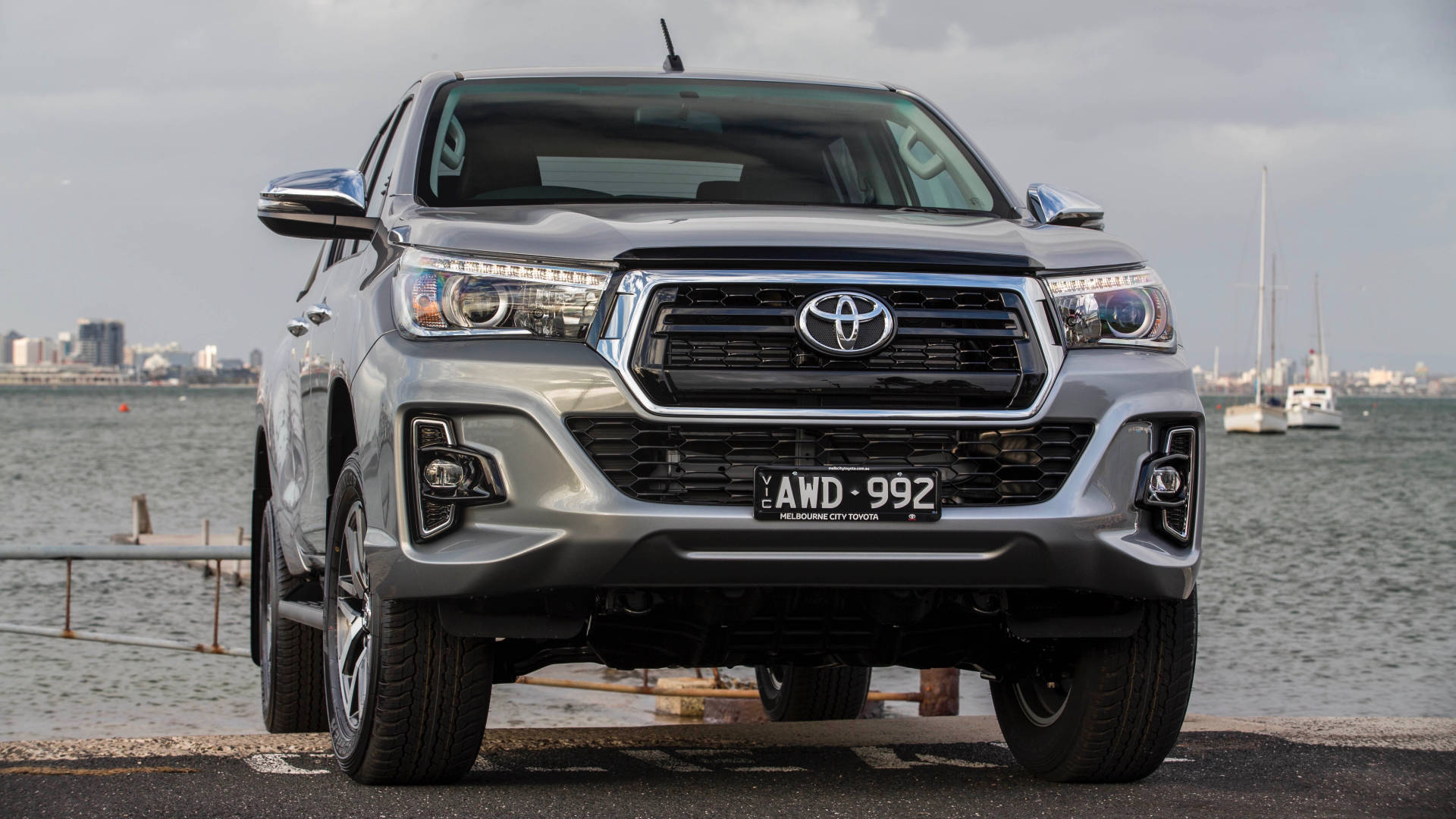 2019 Toyota HiLux SR and SR5 earn new front styling