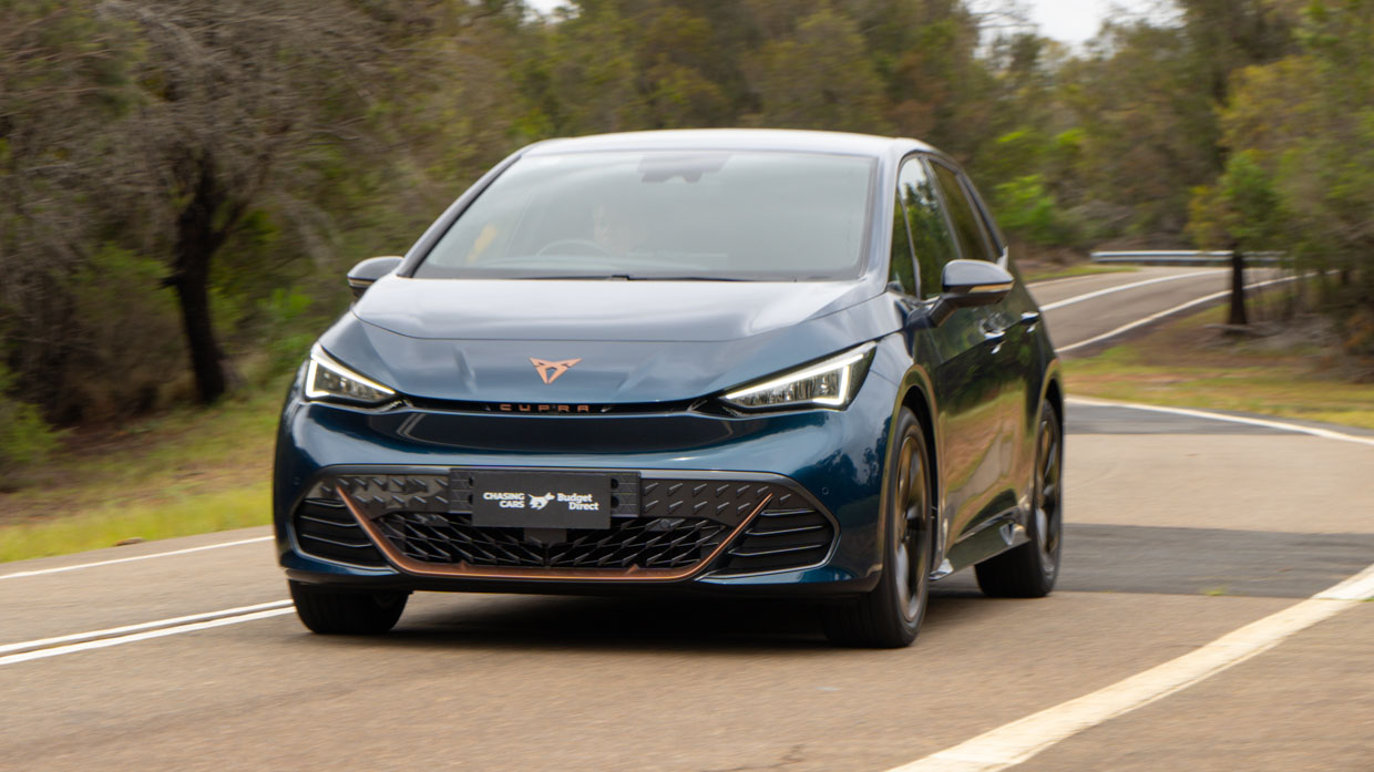Cupra Born LT 2025 driving front 7